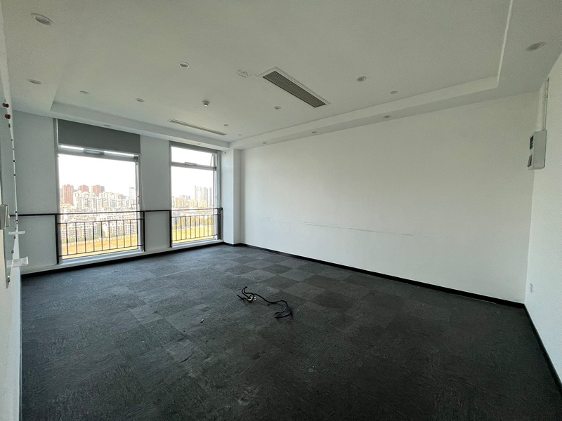 德信AI产业园出租-483m²-简单装修